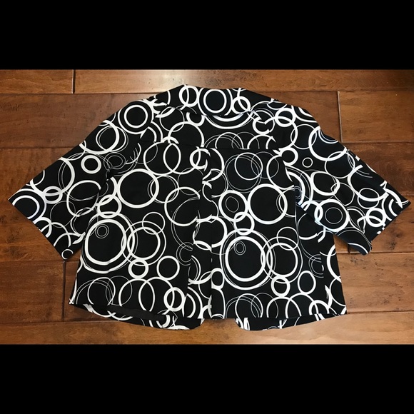 John Paul Richard blazer and Maurice’s top - Picture 4 of 8